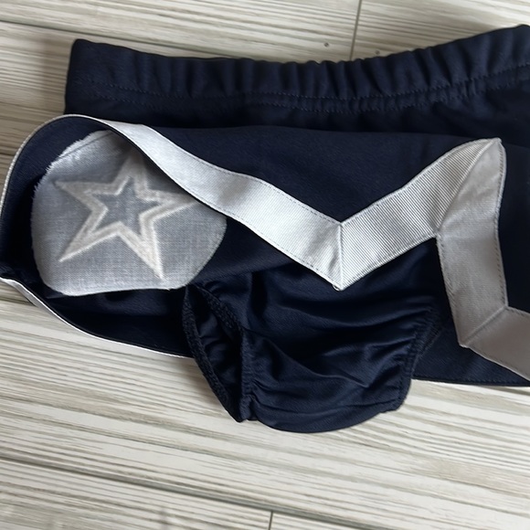 NWT Authentic Dallas Cowboys girls cheer outfit. 2 piece set 4T - Picture 4 of 13